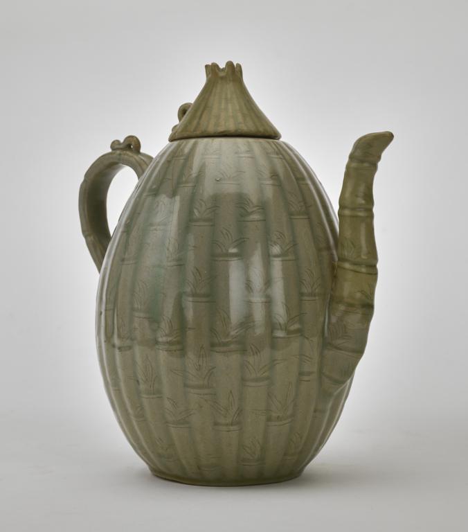 Celadon melon-shaped ewer and lid with bamboo and floral design, Side 3/4