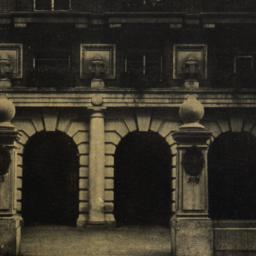 Entrance to the Bancroft Ap...