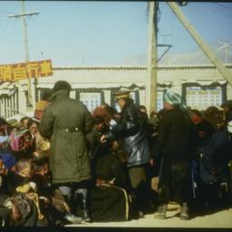 Police guarding pilgrims du...