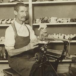 Old Men's Toy Shop Albu...