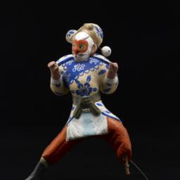 Male Peking Opera Figurine ...